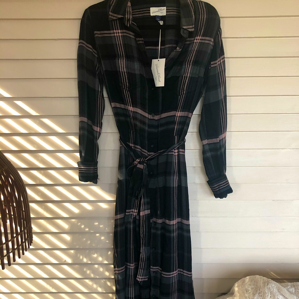 Universal Threads. Size Small. Never worn. Maxi Button-Down Dress.